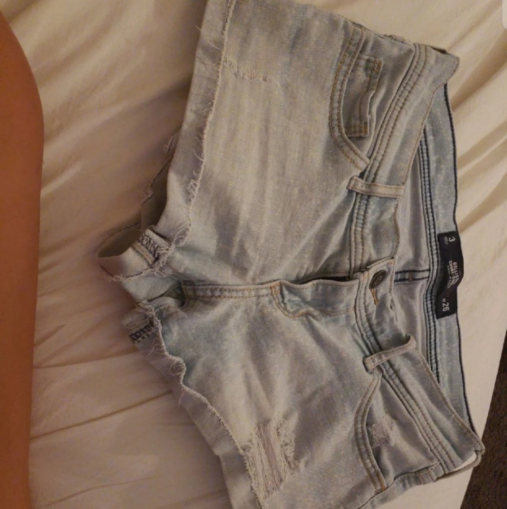 Hollister shorts size 6